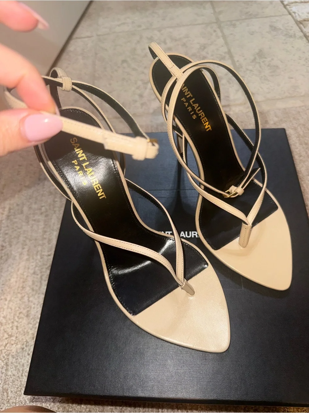 Saint Laurent Gippy Thong Sandal - Picture 7 of 12